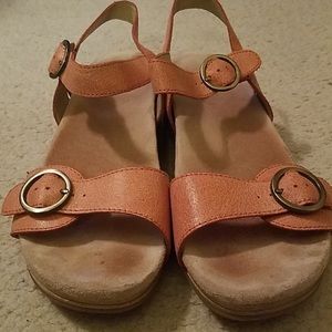 Dansko sandals size 9